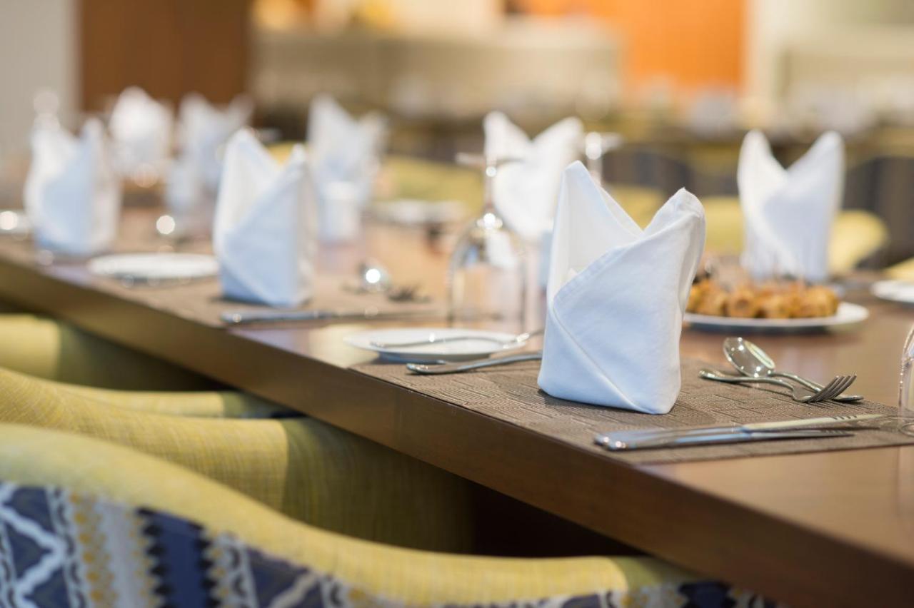 Holiday Suites Al Azizia Μέκκα Εξωτερικό φωτογραφία The hotel's restaurant