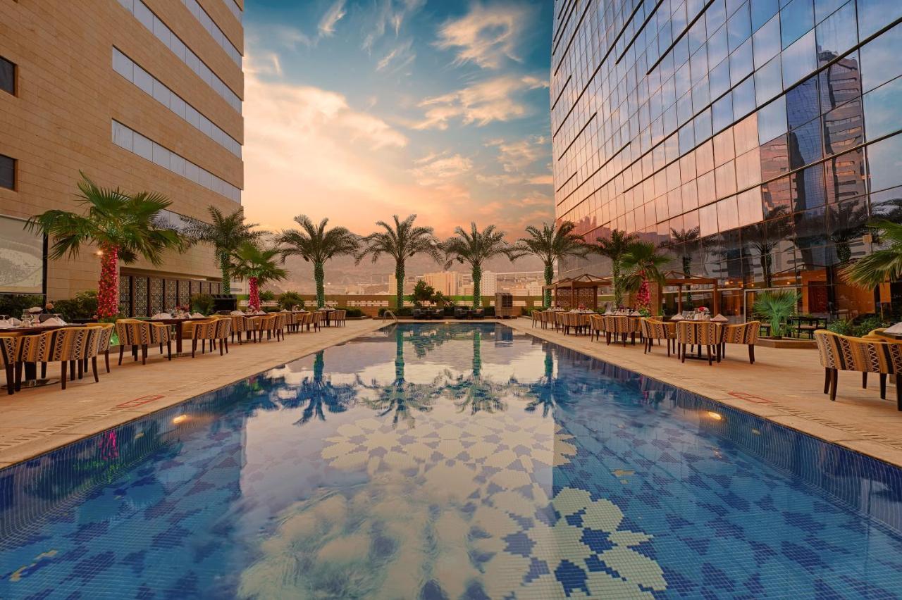 Holiday Suites Al Azizia Μέκκα Εξωτερικό φωτογραφία The pool at Jumeirah Jumeirah